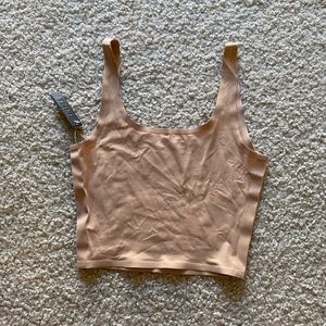 Skims crop tank bnwt